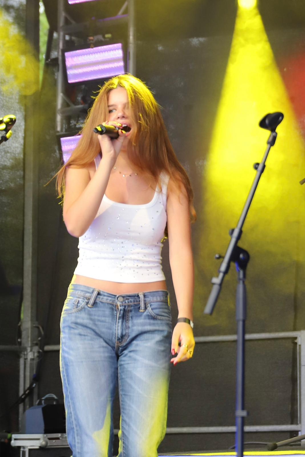Marleé Nolen live